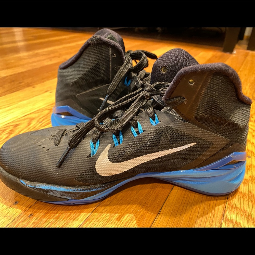 Nike Hyperdunks - Picture 6 of 7